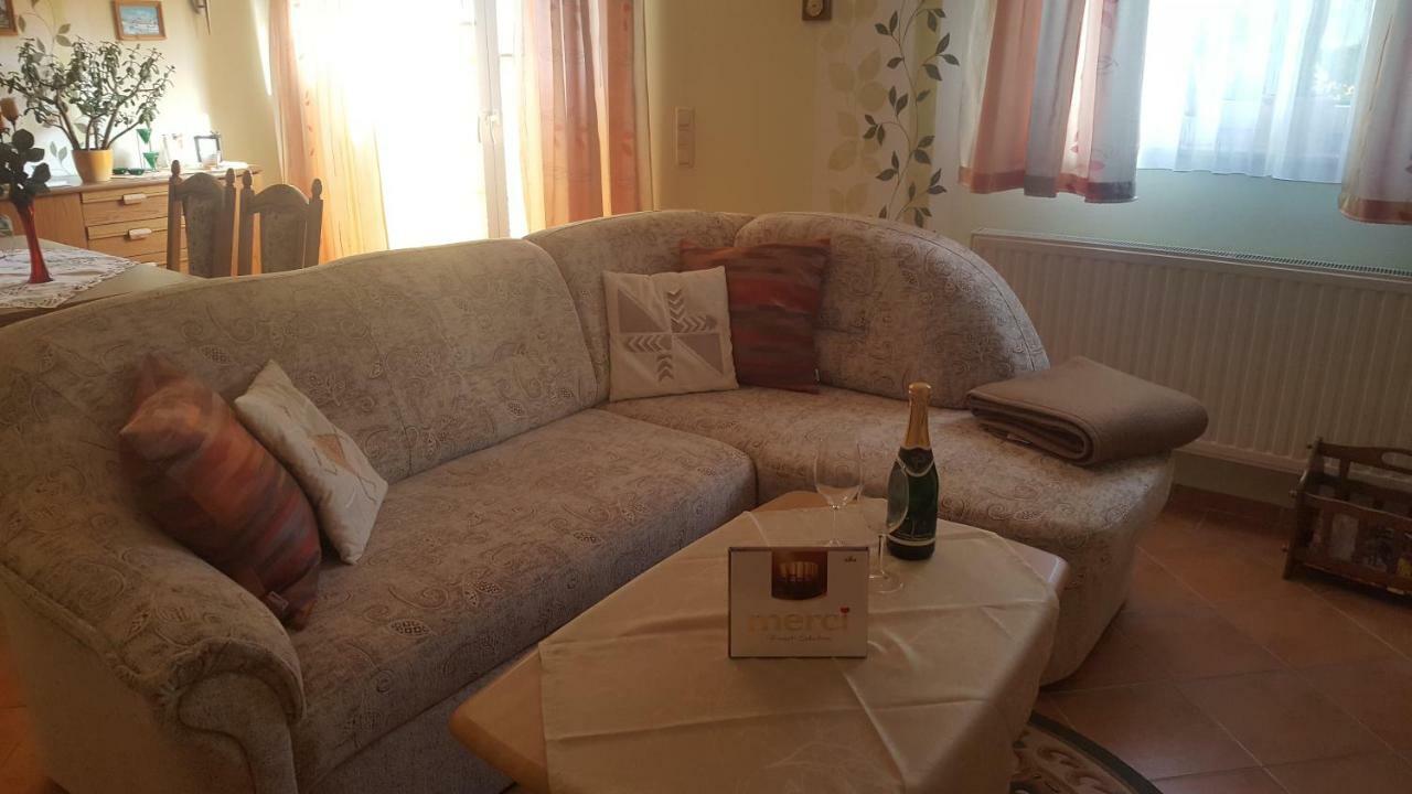 Ferienwohnung "Am Fechtertor- Eingang Zum Schlosspark" Putbus Exterior foto
